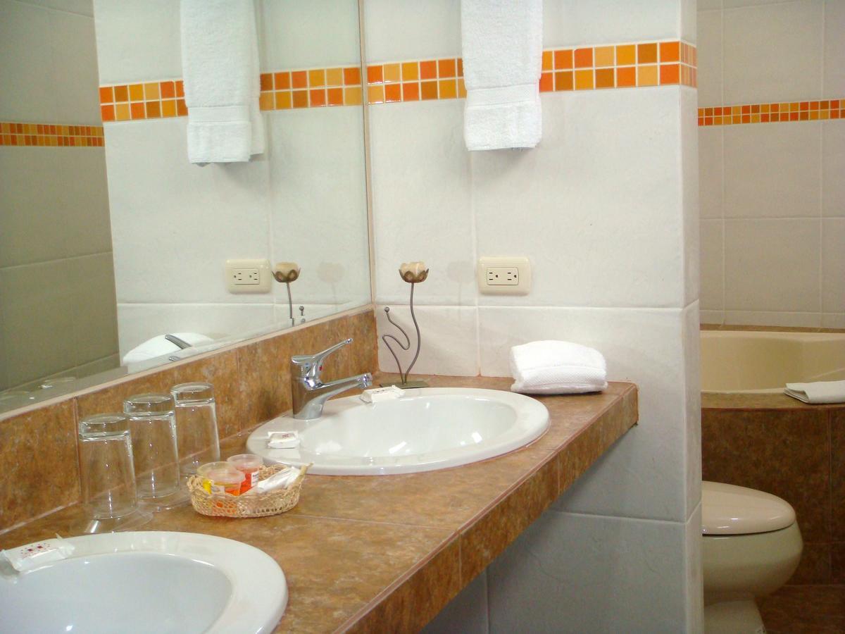 Kajaca Suite Hotel Tomicaya Luaran gambar